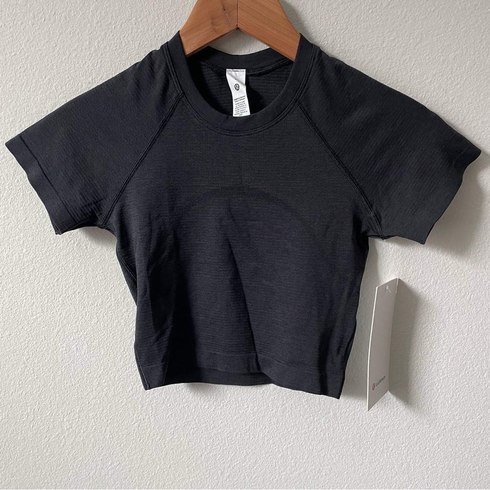 NWT Lululemon Swiftly Tech Cropped Short-Sleeve Black Size 2